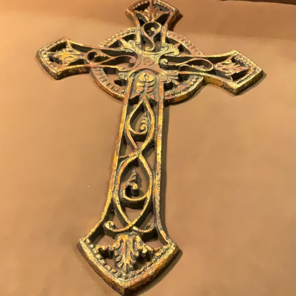 Cast Iron Celtic Cross - Picture 3 of 4